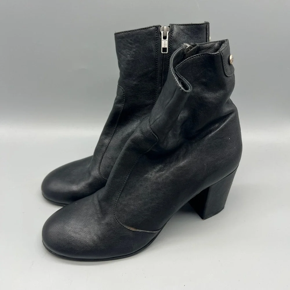 Russell & Bromley London‎ Black Leather Ankle Boots Italy Vero Cuoio Size 41
